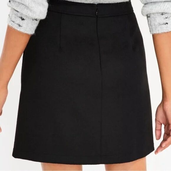 LOFT Mini-Skirt Women's Size 10 Black A-Line Wool Gold Button Pockets NWT - Picture 2 of 9